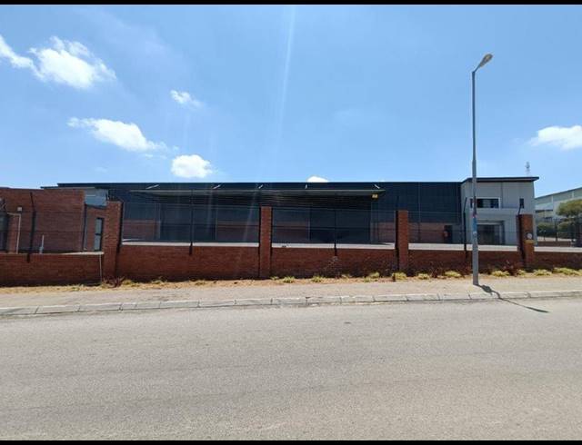 INDUSTRIAL PROPERTY TO RENT IN LASER PARK